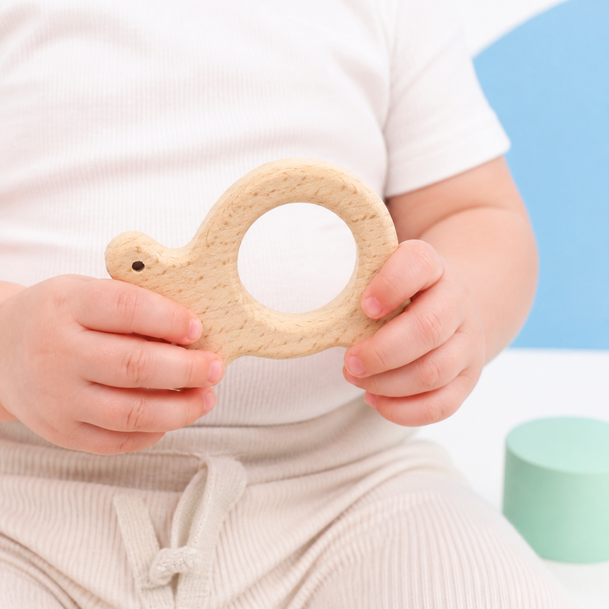 Wooden Baby Teether – Animal Shapes, Smooth Handheld Design, Baby Gym Toy for 7 to 24 Months
